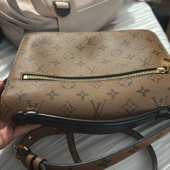 Louis Vuitton Crossbody Pochette Métis - Picture 3 of 11